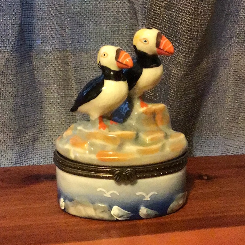 Vintage Ceramic Trinket Box- 2 Puffins coastal